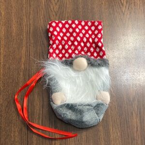 “5/$20” gnome themed wine bag